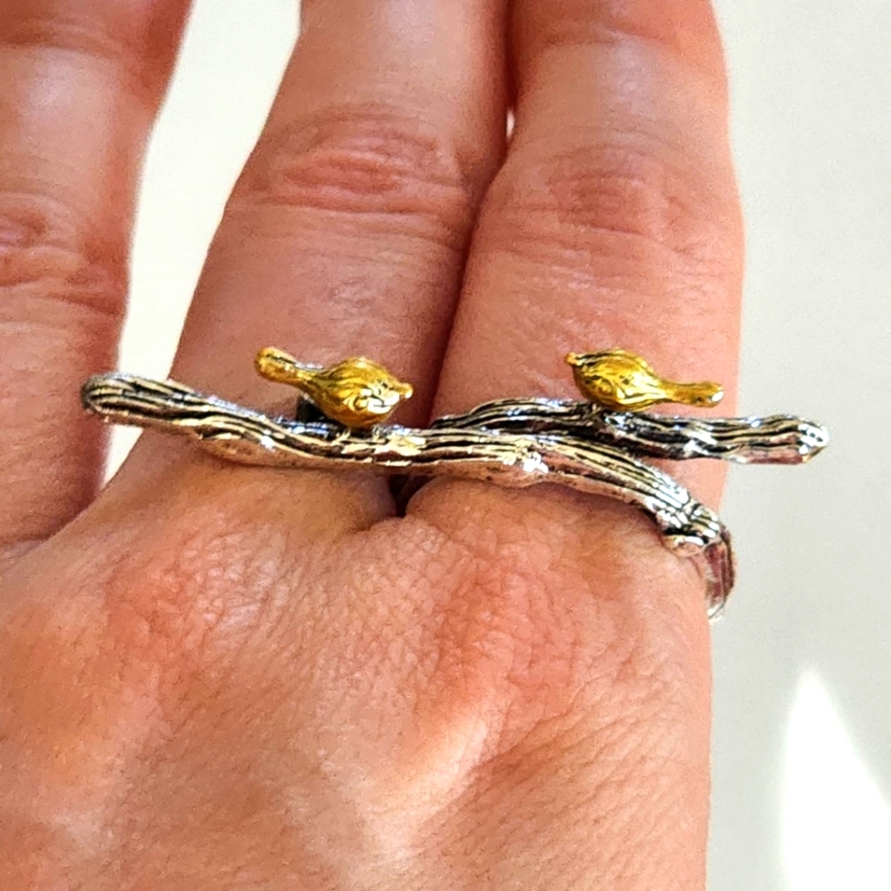 🐤 Birds On A Branch Knuckle Ring